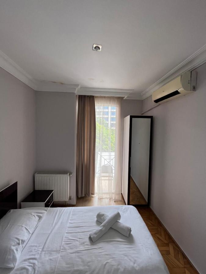 Hotel Dolphin Batumi Exterior foto